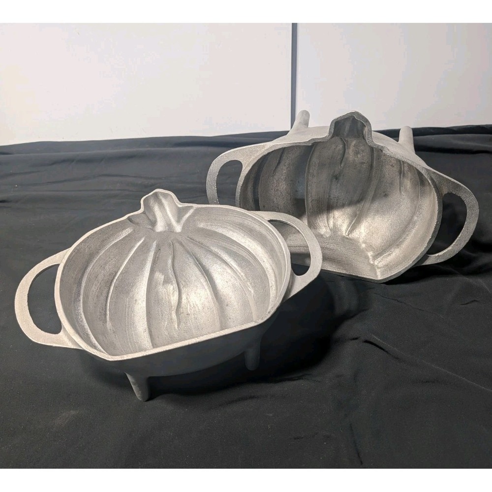 Vintage Martha by Mail Stewart 3D Pumpkin Cake Pan Mold Heavy Cast Aluminum